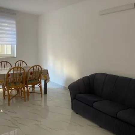 Center Vella Rapa * Sliema
